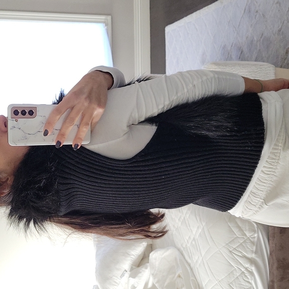 WOMEN'S D.F.A.NEW YORK BLACK FAUX FUR VEST - Picture 5 of 6